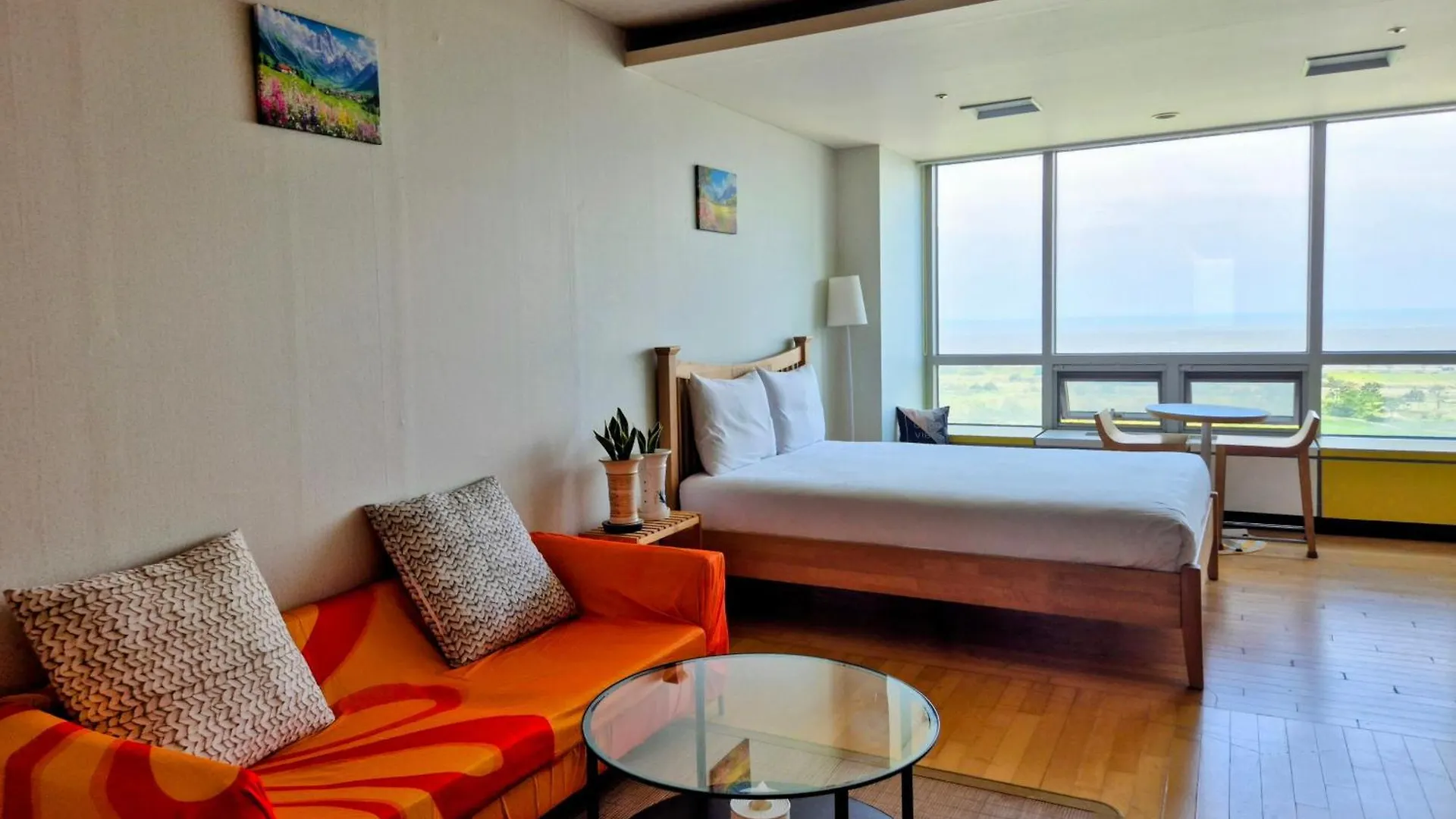 Cozy - Sunny Studio Incheon Hotel
